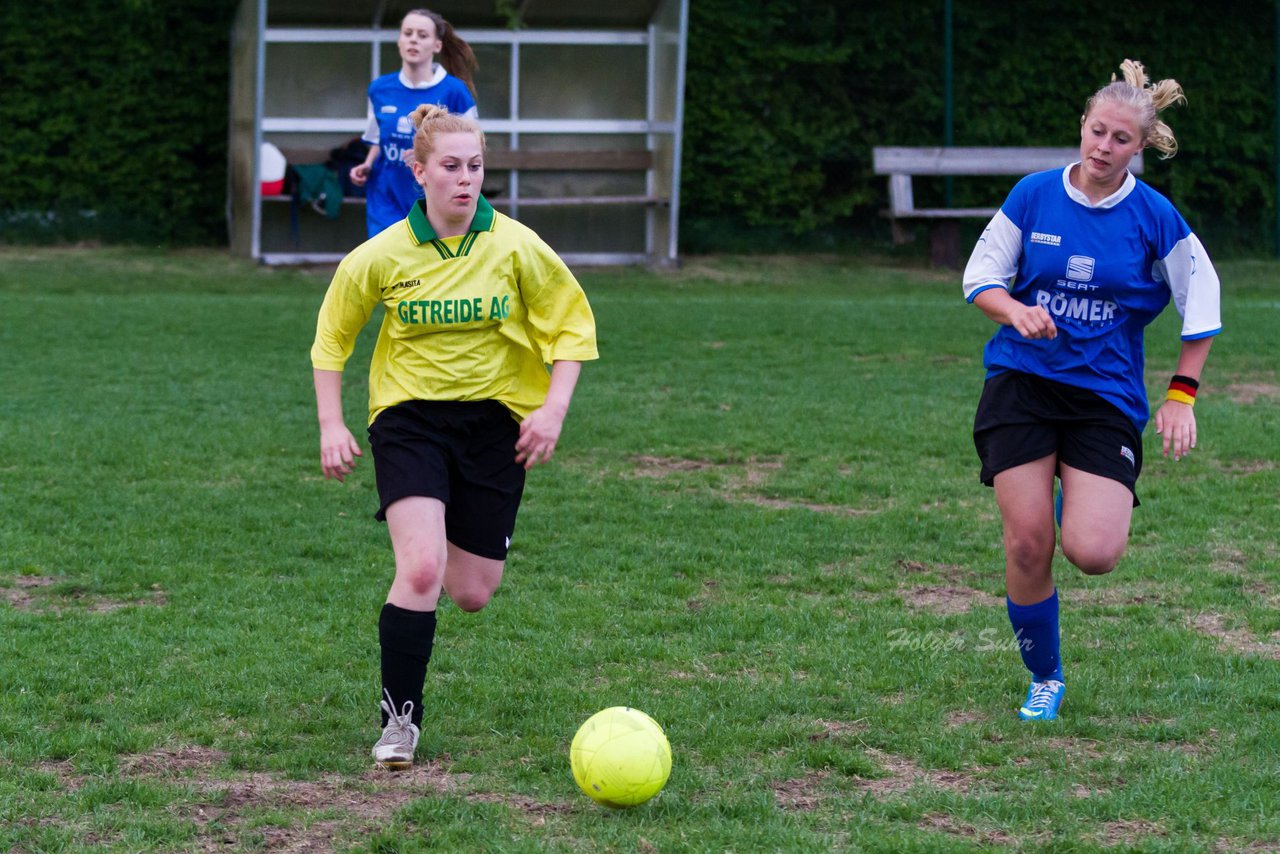 Bild 225 - B-Juniorinnen KaKi beim Abendturnier Schackendorf